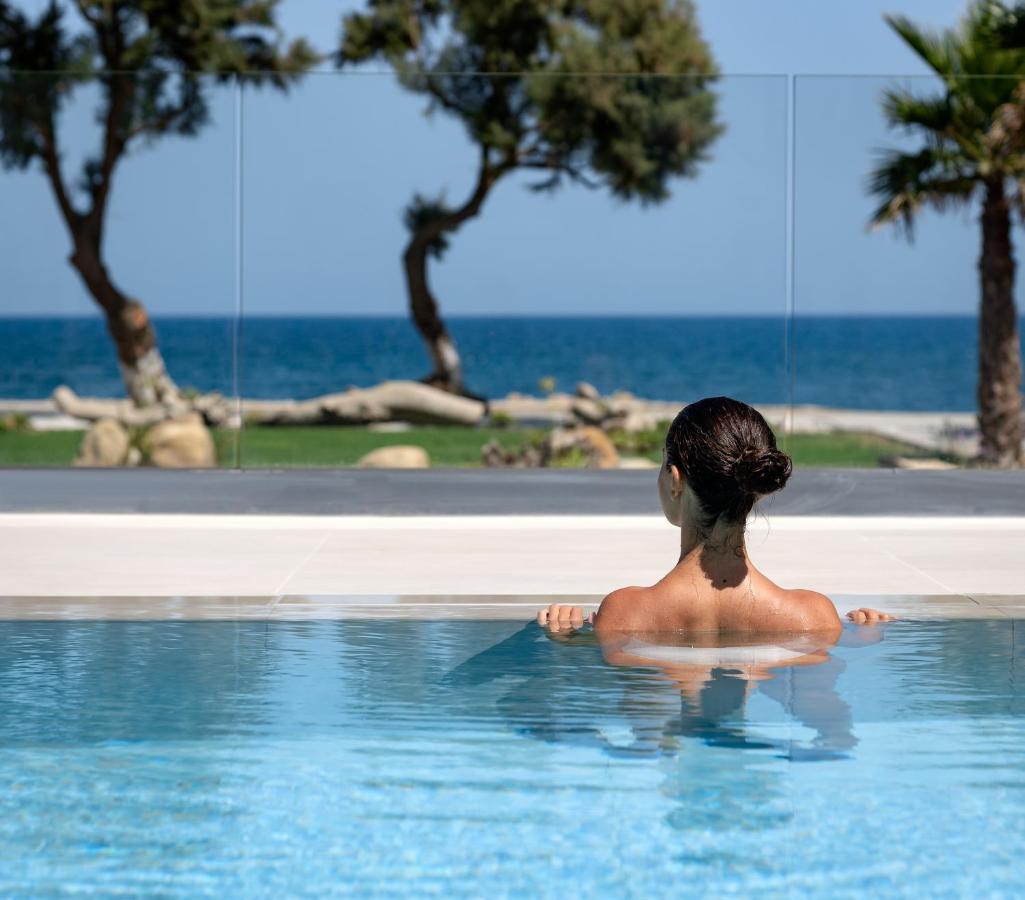 Artemis Seafront Villa, An Evanescence Sea Retreat, By Thinkvilla Tavronitis  Ngoại thất bức ảnh