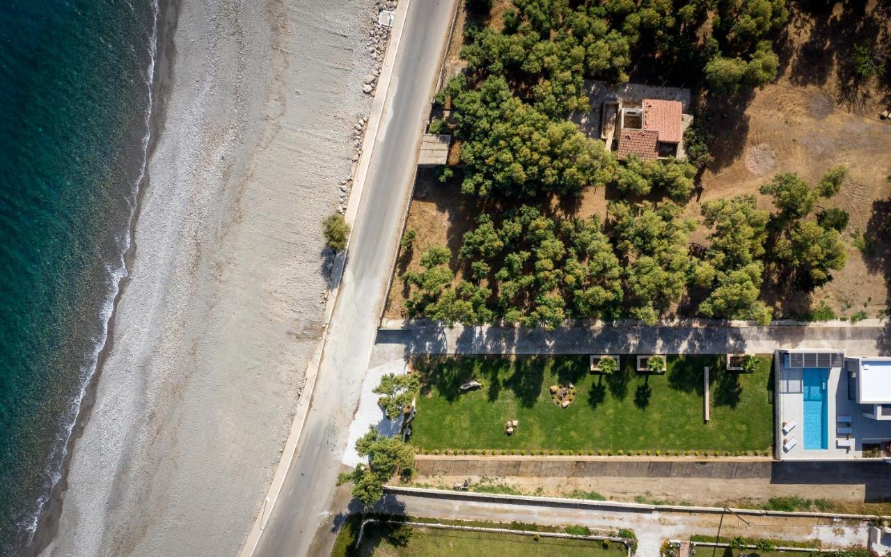 Artemis Seafront Villa, An Evanescence Sea Retreat, By Thinkvilla Tavronitis  Ngoại thất bức ảnh