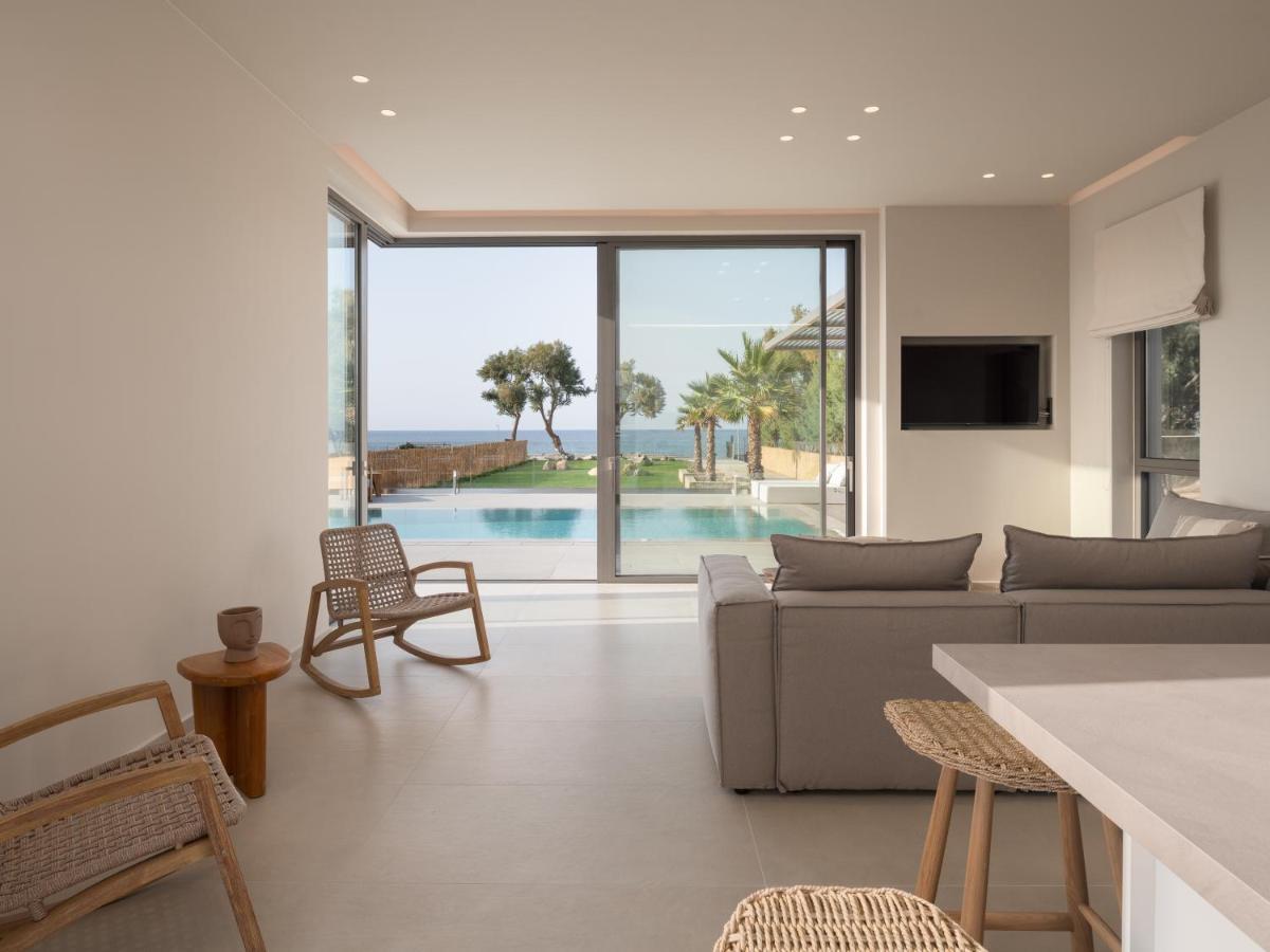 Artemis Seafront Villa, An Evanescence Sea Retreat, By Thinkvilla Tavronitis  Ngoại thất bức ảnh