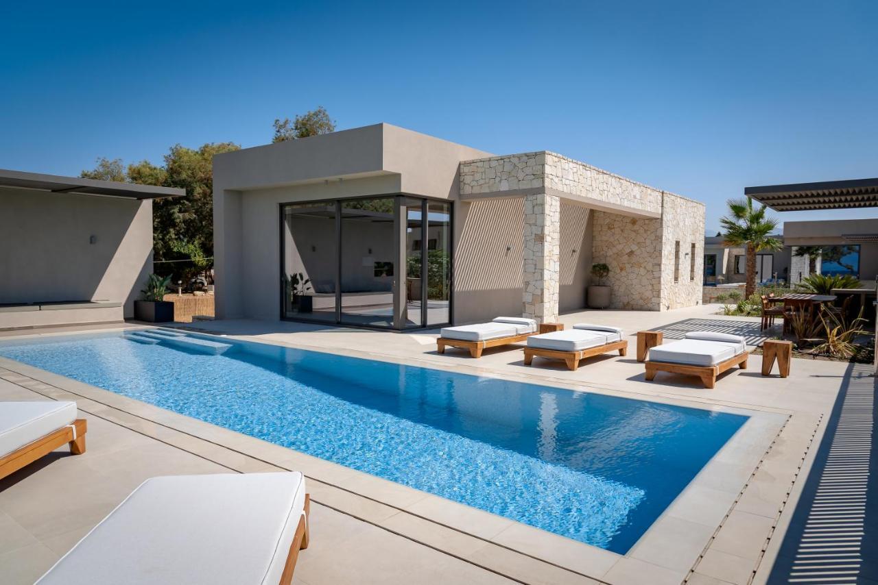Artemis Seafront Villa, An Evanescence Sea Retreat, By Thinkvilla Tavronitis  Ngoại thất bức ảnh