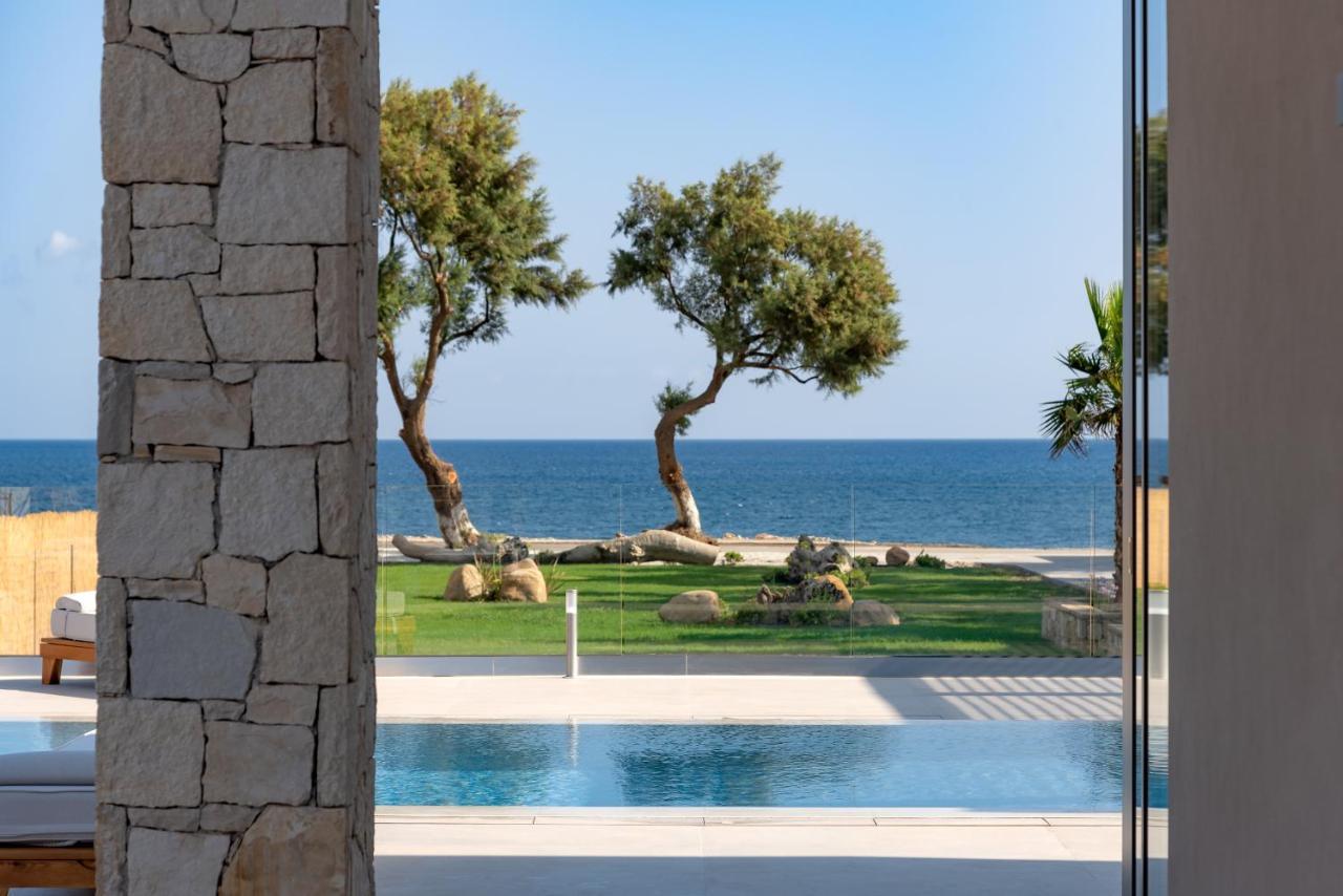 Artemis Seafront Villa, An Evanescence Sea Retreat, By Thinkvilla Tavronitis  Ngoại thất bức ảnh