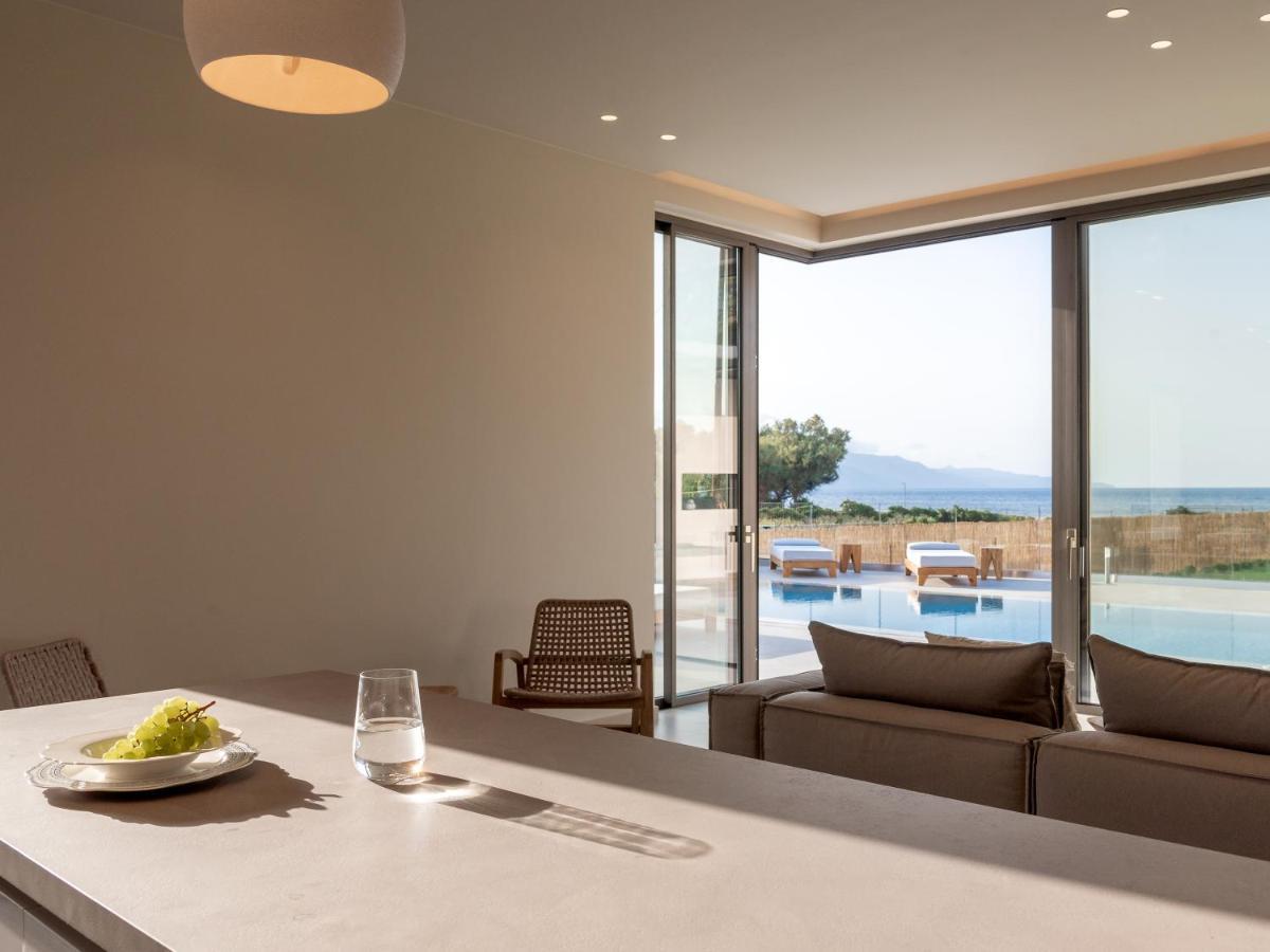 Artemis Seafront Villa, An Evanescence Sea Retreat, By Thinkvilla Tavronitis  Ngoại thất bức ảnh