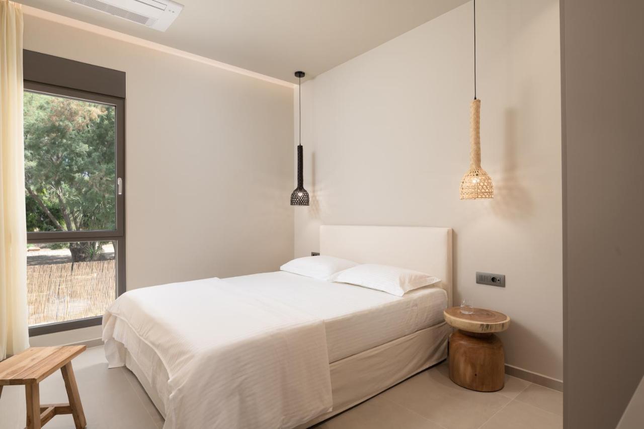 Artemis Seafront Villa, An Evanescence Sea Retreat, By Thinkvilla Tavronitis  Ngoại thất bức ảnh