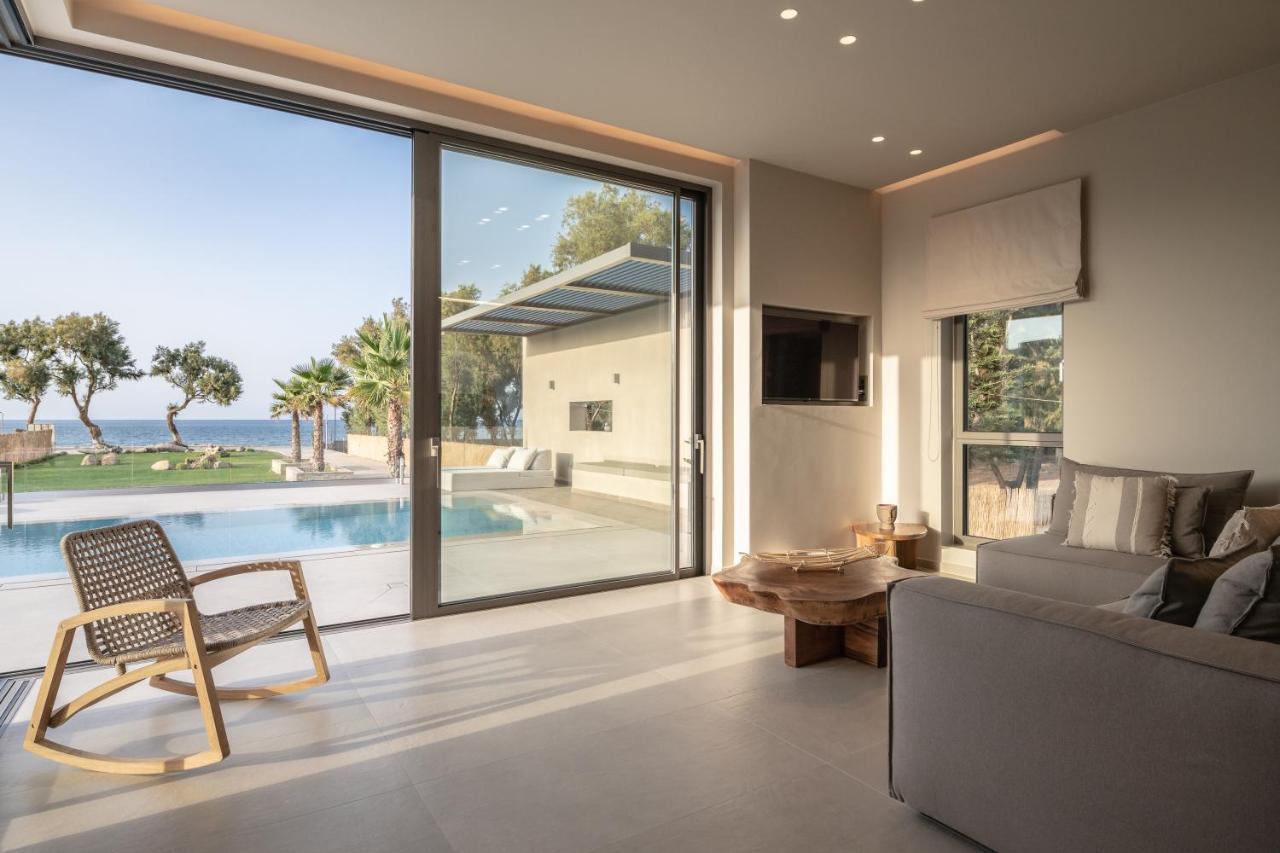 Artemis Seafront Villa, An Evanescence Sea Retreat, By Thinkvilla Tavronitis  Ngoại thất bức ảnh