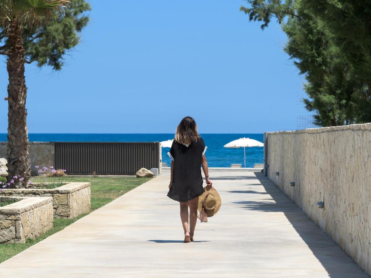 Artemis Seafront Villa, An Evanescence Sea Retreat, By Thinkvilla Tavronitis  Ngoại thất bức ảnh