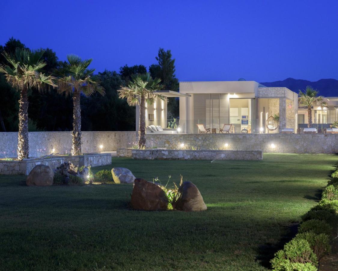 Artemis Seafront Villa, An Evanescence Sea Retreat, By Thinkvilla Tavronitis  Ngoại thất bức ảnh